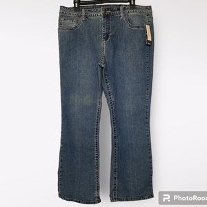 Dressbarn V.S.H. Jeans Petite Tummy Control Bootcut Embroidered Size 16P